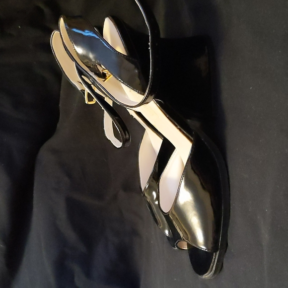 Jeune Italie Glossy Black Chunky High Heels - Picture 6 of 7